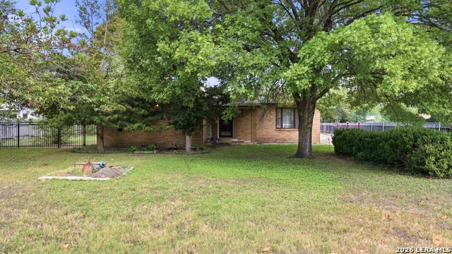 2246 Gruene Rd Property Photo 1