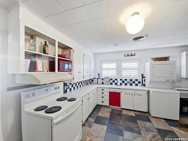 514 Florence St Property Photo 7