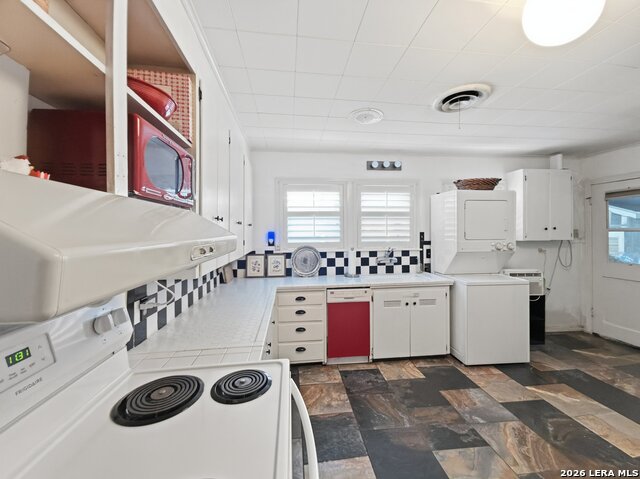 514 Florence St Property Photo 8
