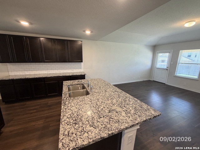 713 Overlook Ridge Property Photo 4