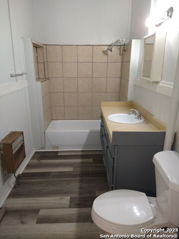 822 E Carson St Property Photo 15