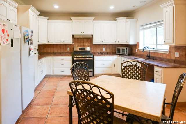 688 Private Road 7822 Property Photo 8