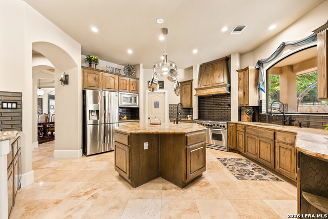 11011 Anaqua Spgs Property Photo 3