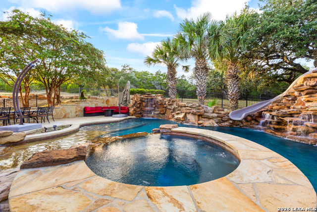 11011 Anaqua Spgs Property Photo 62