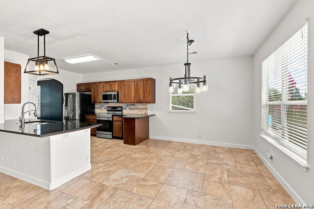 21626 Iron Ridge Ct Property Photo 14