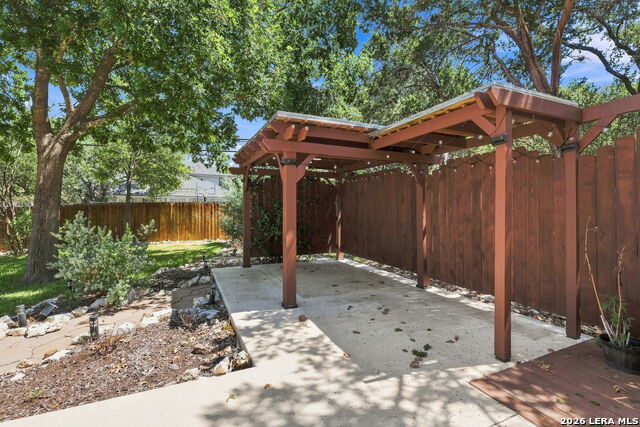 21626 Iron Ridge Ct Property Photo 27