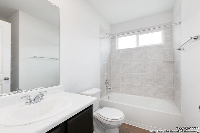 8103 Autares Glade Property Photo 18