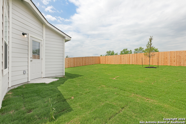 8103 Autares Glade Property Photo 24