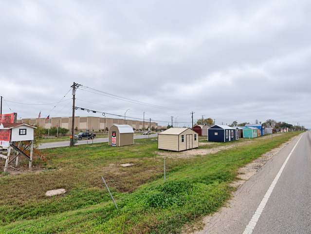 11506 S Us Highway 281 Property Photo 1