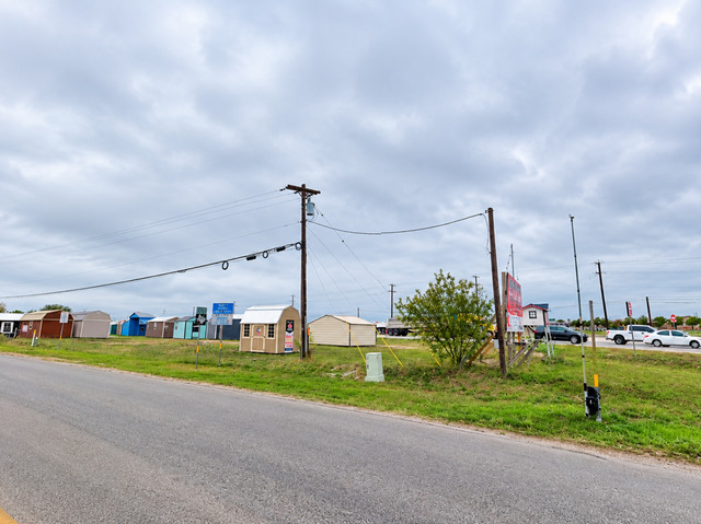 11506 S Us Highway 281 Property Photo 4