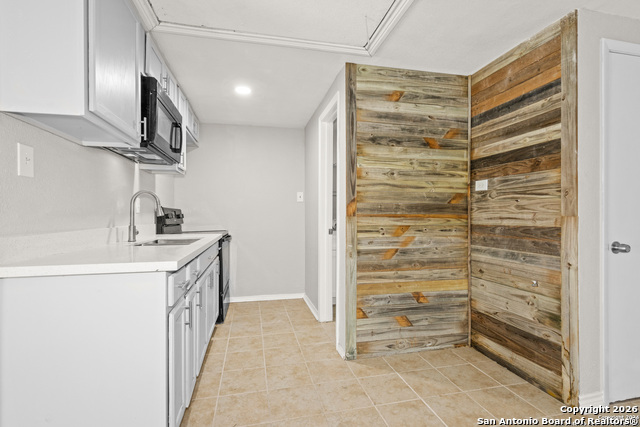 5834 Winding Ridge Property Photo 3