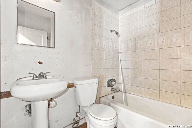 539 Mclaughlin Ave Property Photo 6