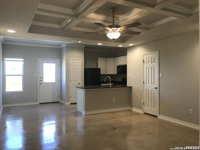 16917 Showdown Path Property Photo 2