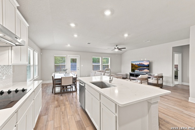 10726 Yellowtail Blvd Property Photo 9