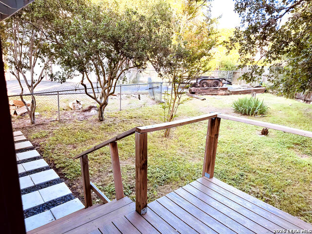 310 Riviera Dr Property Photo 3
