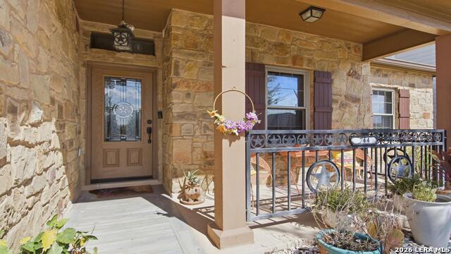 744 Crestview Property Photo 4