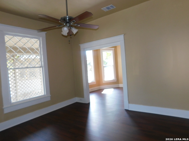 411 Blanco Rd Property Photo 3