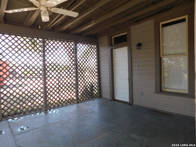 411 Blanco Rd Property Photo 13