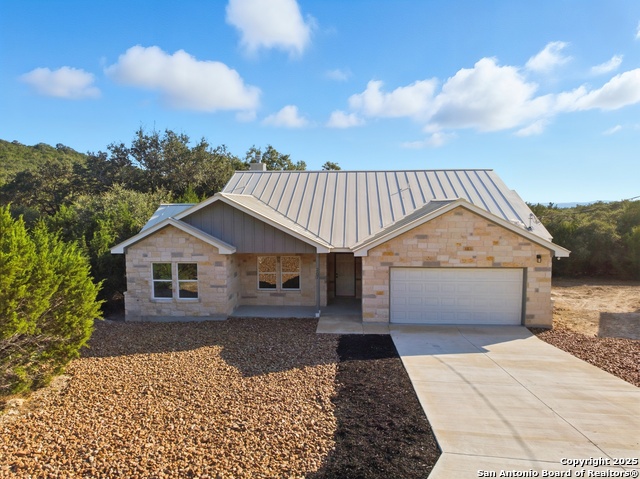 207 Deer Oaks Dr Property Photo 6