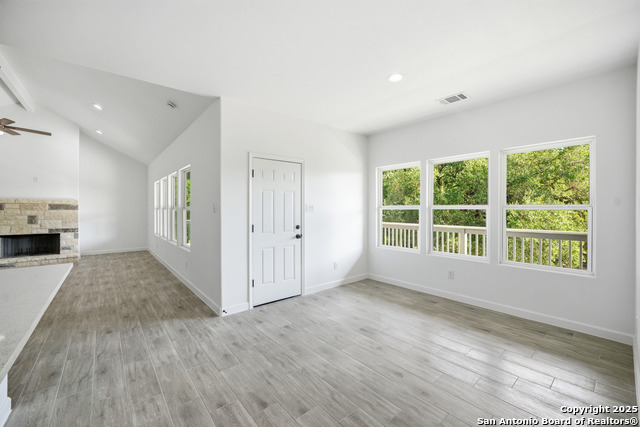 207 Deer Oaks Dr Property Photo 15