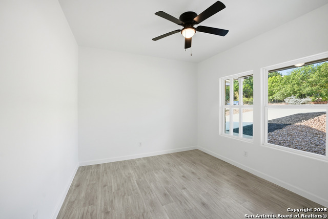 207 Deer Oaks Dr Property Photo 30