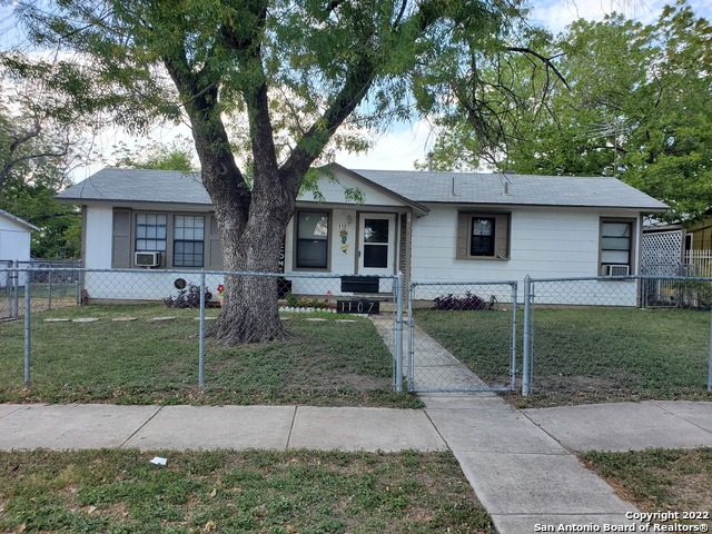 1107 Ada St Property Photo 1
