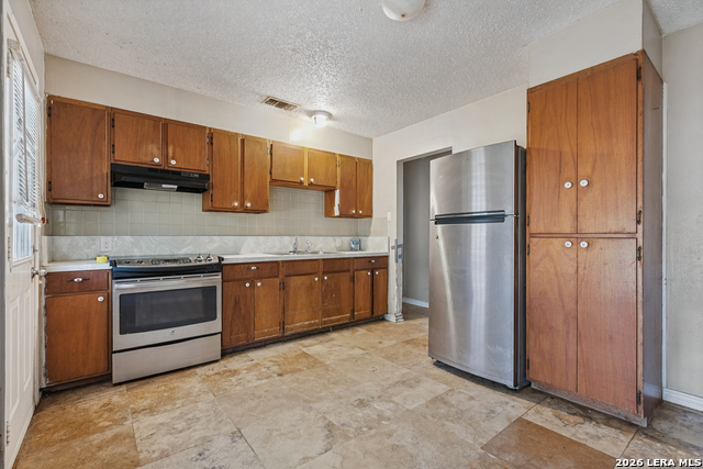 304a Fox Run Property Photo 5