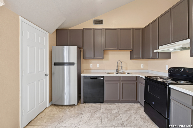 9140 Timber Path Property Photo 7