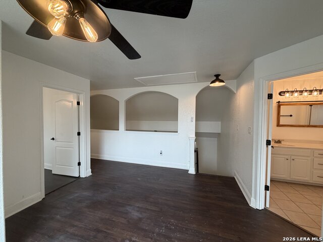 4247 Richmond Ave Property Photo 15