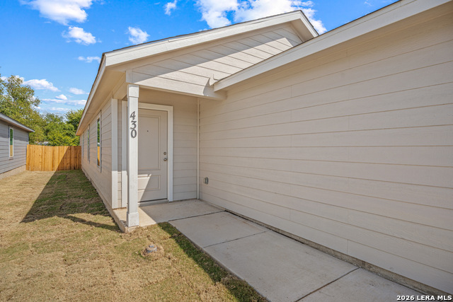 430 Argyle Hl Property Photo 4