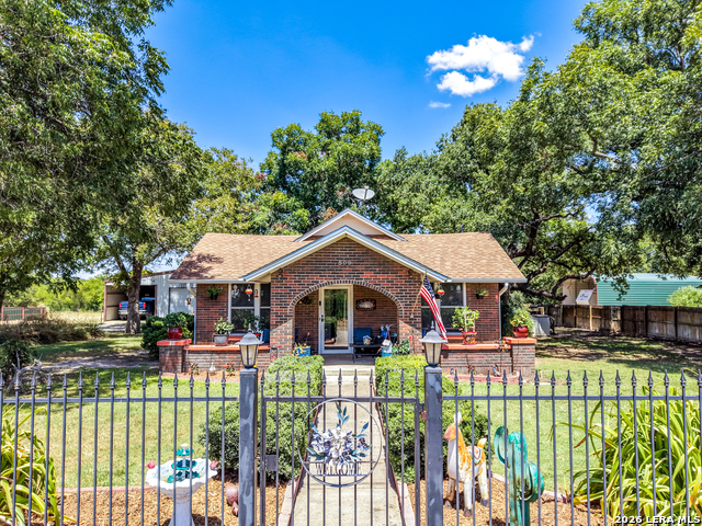 509 E Almante Avenue Property Photo 14