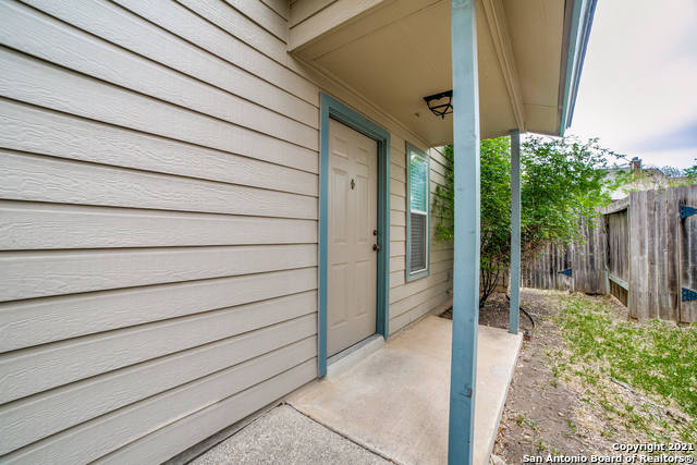 7739 Rustic Park Property Photo 3