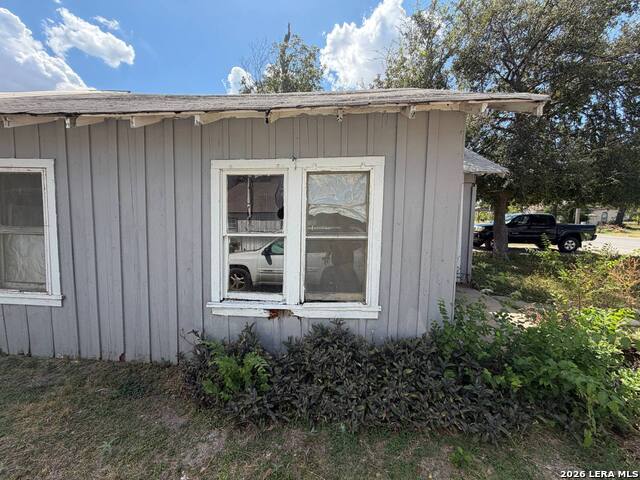 527 Boone Street Property Photo 9