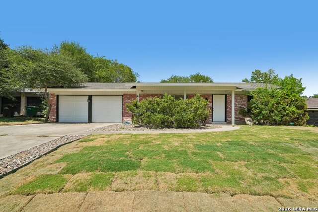 619 Mauze Dr Property Photo 1