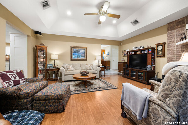 112 Golden Morn Property Photo 8