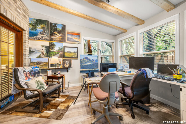 112 Golden Morn Property Photo 32