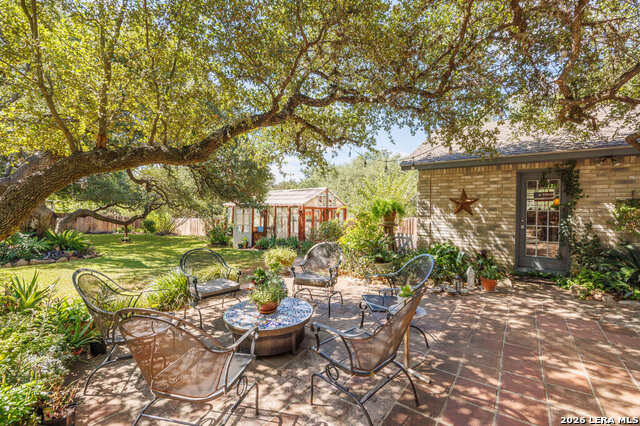 112 Golden Morn Property Photo 35