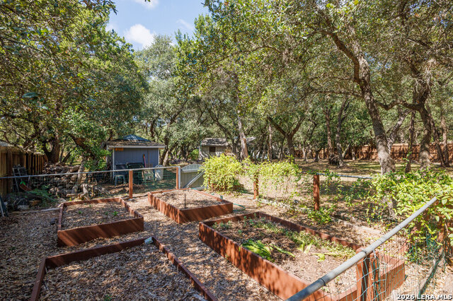 112 Golden Morn Property Photo 43