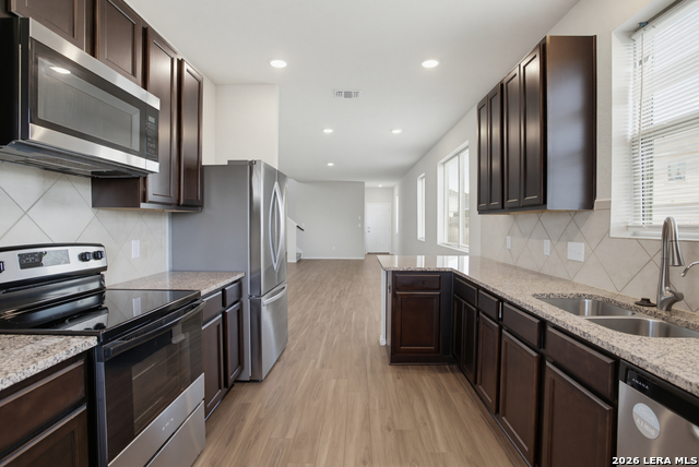10038 Boulder Opal Property Photo 7