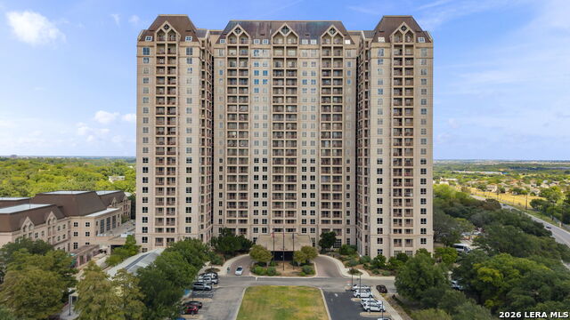 1 Towers Park Ln Property Photo 31