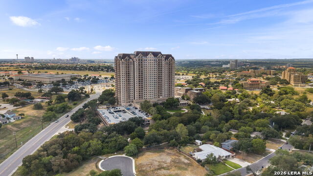 1 Towers Park Ln Property Photo 34