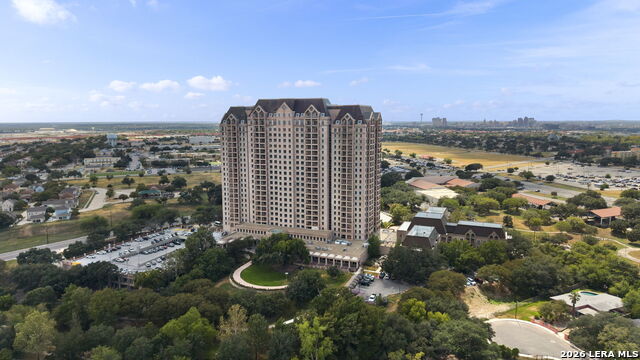 1 Towers Park Ln Property Photo 35