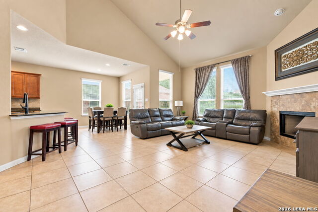 10727 Newcroft Pl Property Photo 9