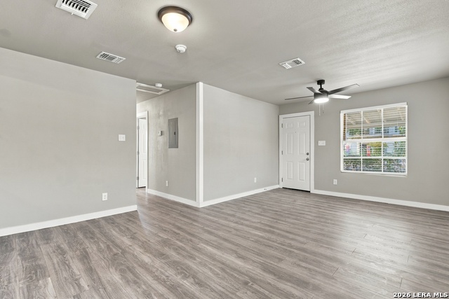 606 S San Joaquin Ave Property Photo 5