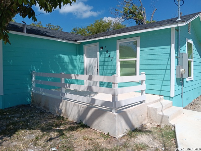 1627 San Rafael St Property Photo 2