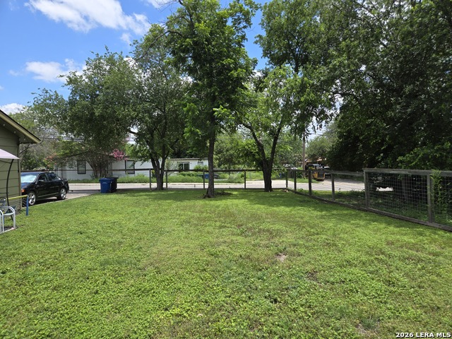 903 Zachry Dr Property Photo 8