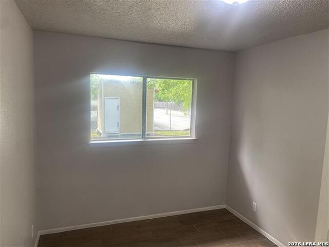 1407 Churing Dr Property Photo 11