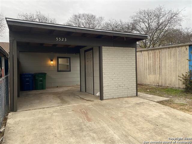 5523 LITTLE CREEK ST Property Photo 1