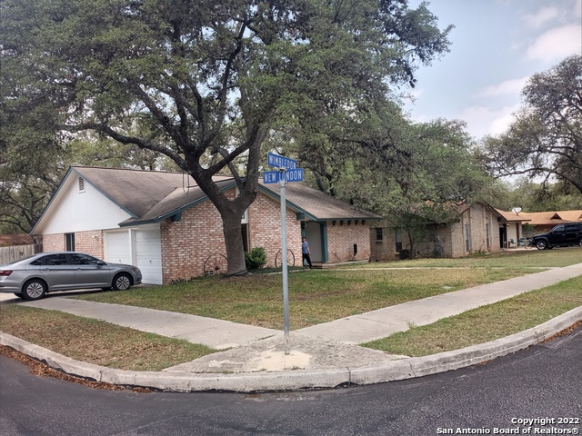 8803 Wimbledon St Property Photo 1