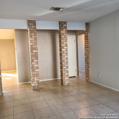 8803 Wimbledon St Property Photo 4